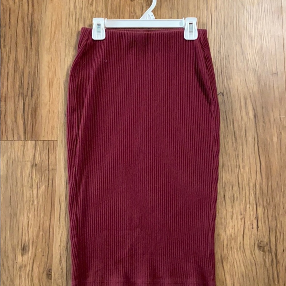 Maroon pencil skirt